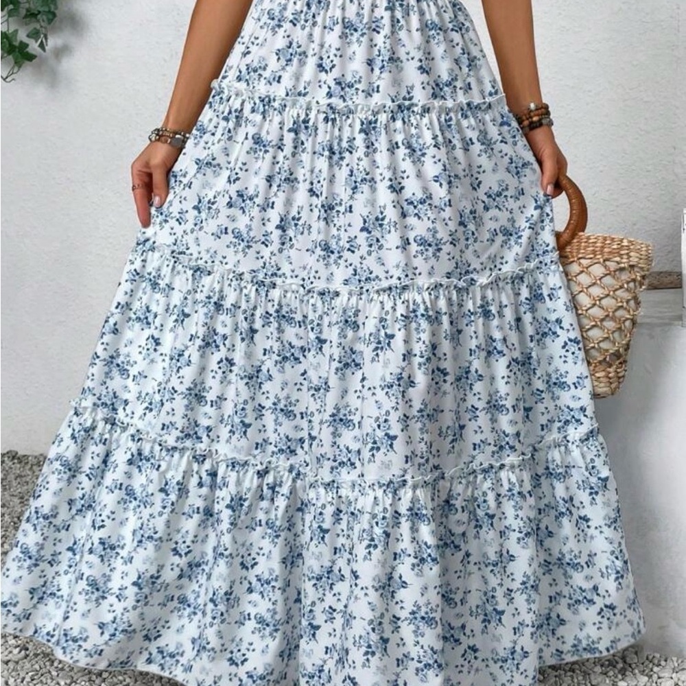 SHEIN Blue and White Floral Tiered Skirt